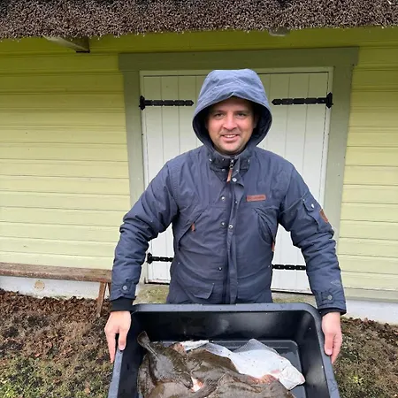 Nyaraló Uuelu Turismitalu