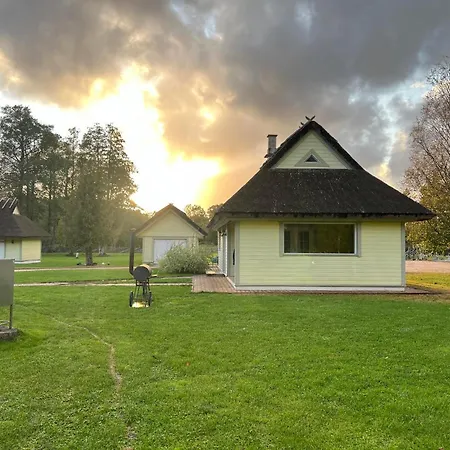 Uuelu Turismitalu Korkkula (Saare)