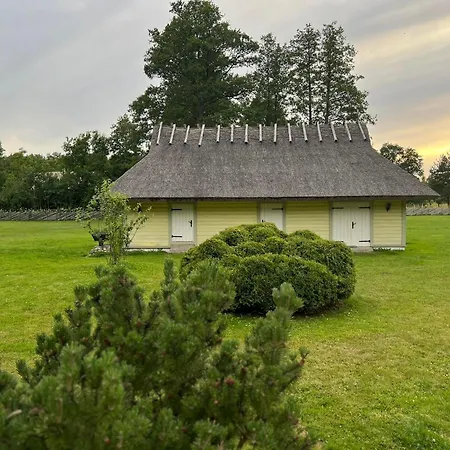 Uuelu Turismitalu Nyaraló *