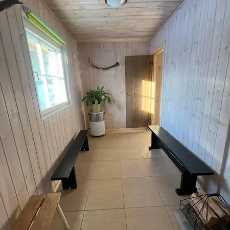 Uuelu Turismitalu Korkkula (Saare)