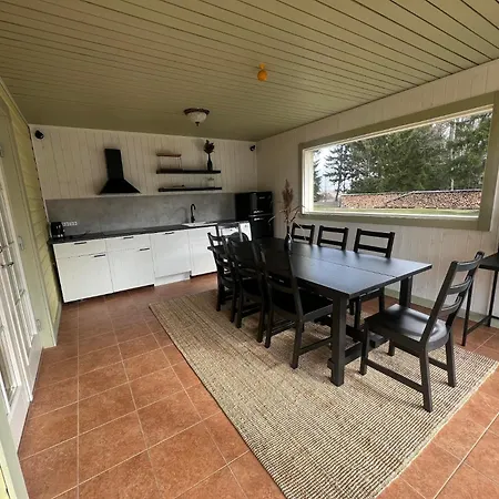 Uuelu Turismitalu * Kõrkküla