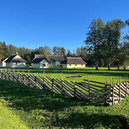 Nyaraló Uuelu Turismitalu