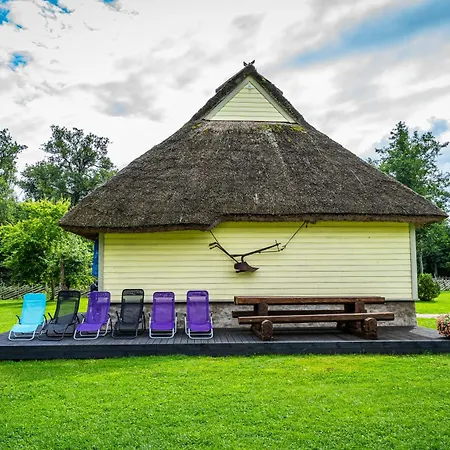 Nyaraló Uuelu Turismitalu *