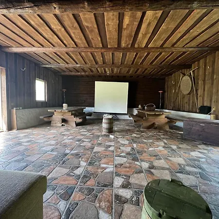 Uuelu Turismitalu * Kõrkküla