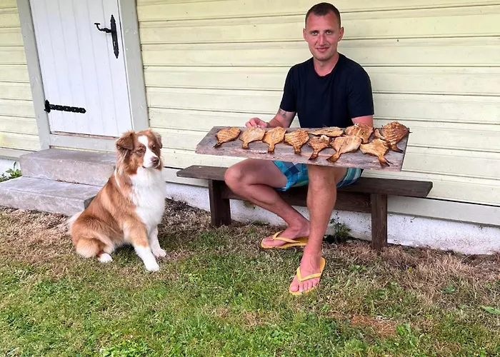 Uuelu Turismitalu * Kõrkküla