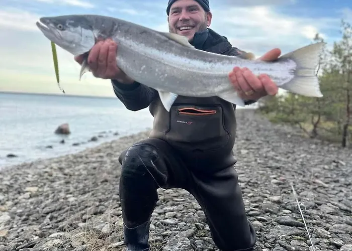 Uuelu Turismitalu * Kõrkküla