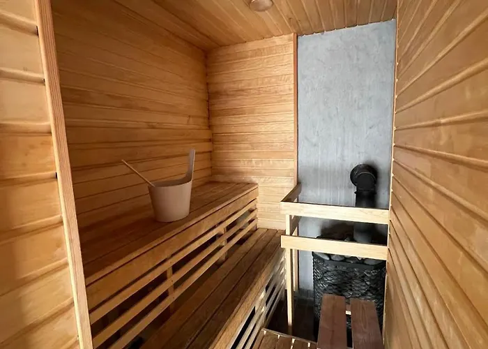 Uuelu Turismitalu * Kõrkküla